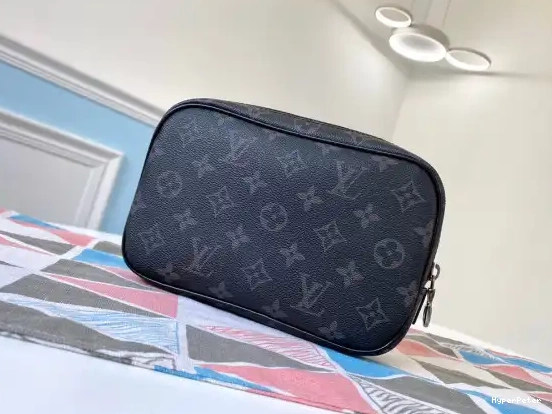 POUCH PM TOILETRY LOUIS VUITTON 0630